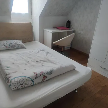 Chambre Privee A Bobigny -Salle De Bain Et Toilettes Sont Commune, -Pas De Cuisine Exterior photo